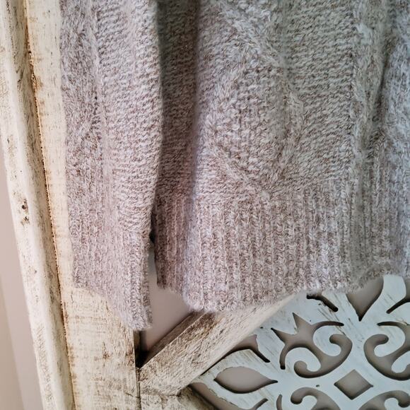 Skye's The Limit Women's Large Pullover Cable Knit Sweater Beige Gold Metallic - Picture 3 of 4